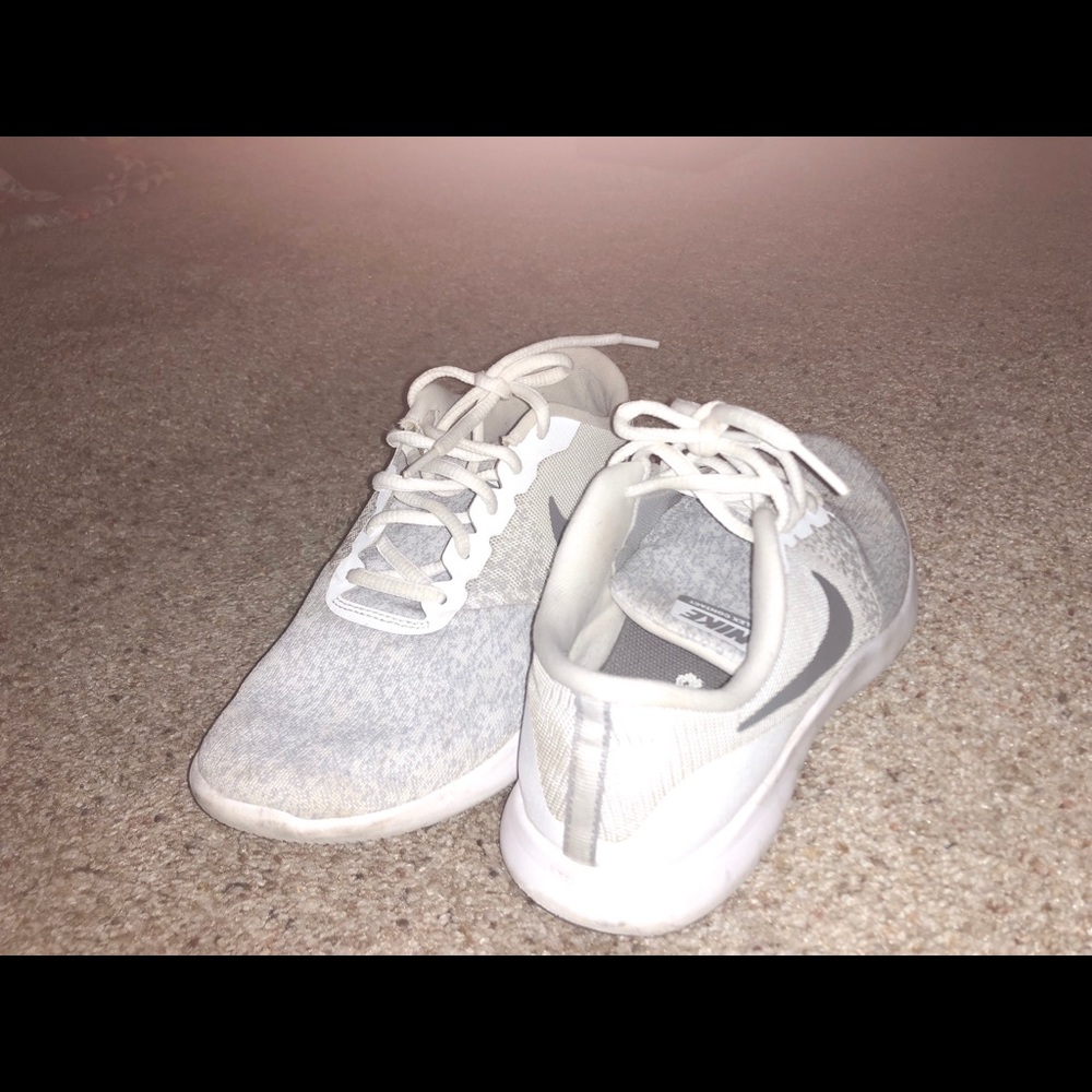 Nike tennis shoes